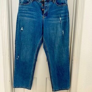 Women’s boyfriend jeans
